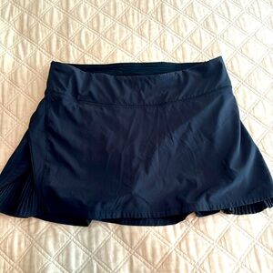 Lululemon Play Off the Pleats Mid-Rise Skirt